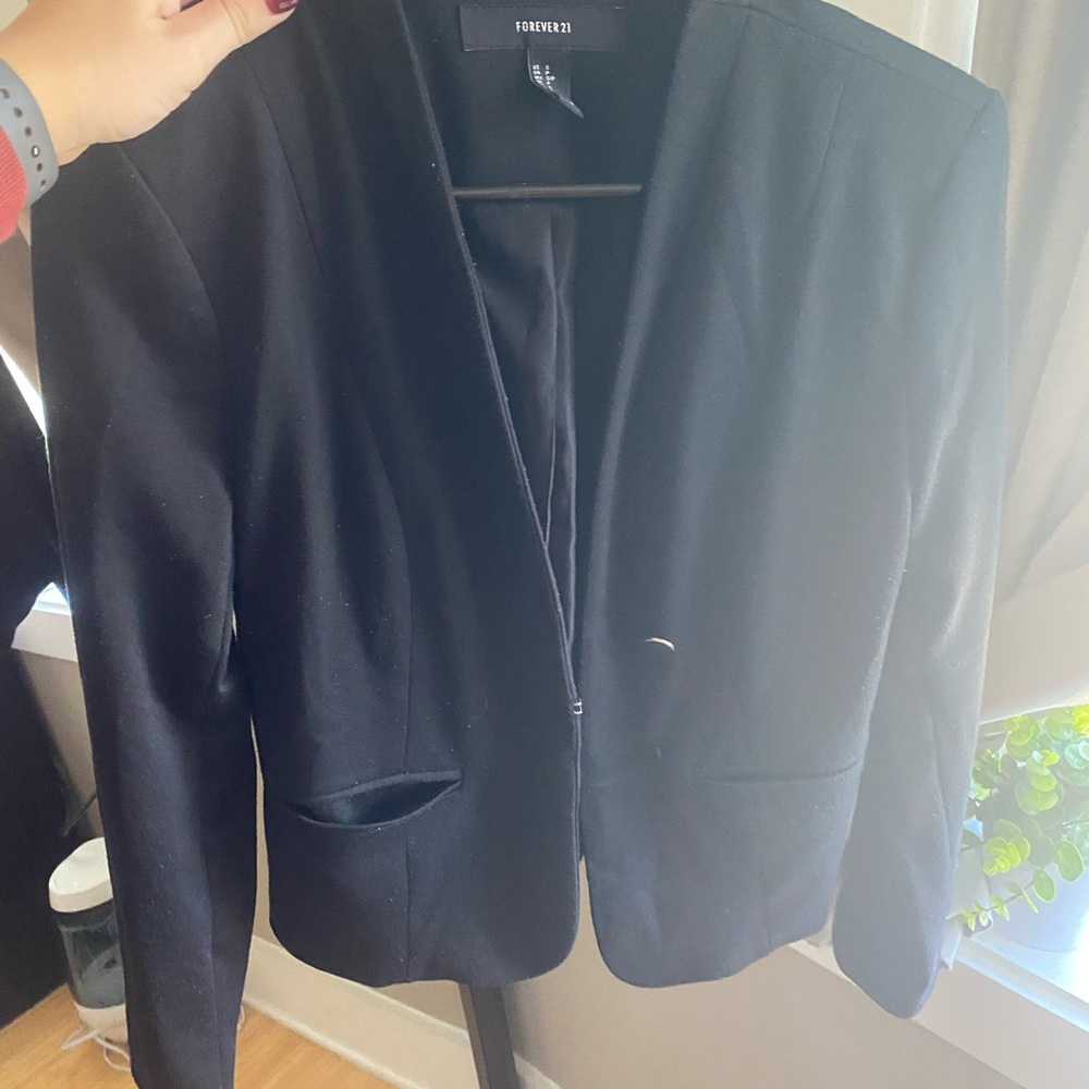 Forever 21 black blazer